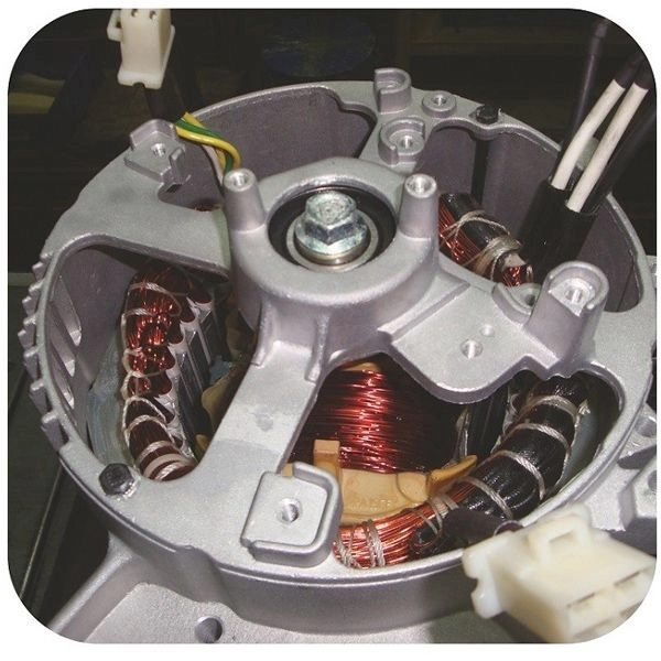 Generator de curent SENCI SC5000E TOP putere maxima 4,5 kW 230V pornire electrica si roti - imagine 2