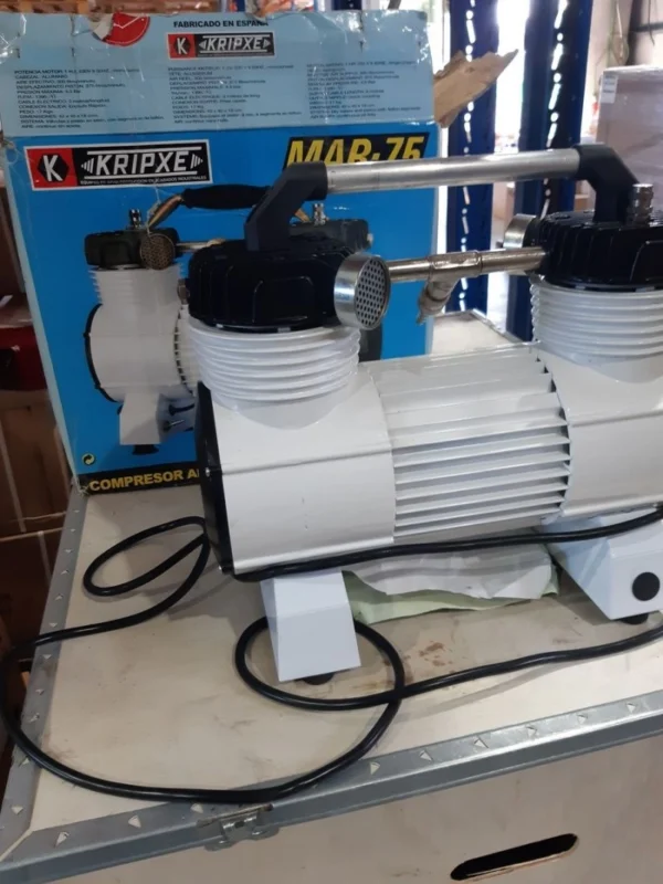 RS Compresor KRIPXE 230V PCS-K35 Produs folosit la demo, ambalaj original, mici zgarieturi - imagine 2